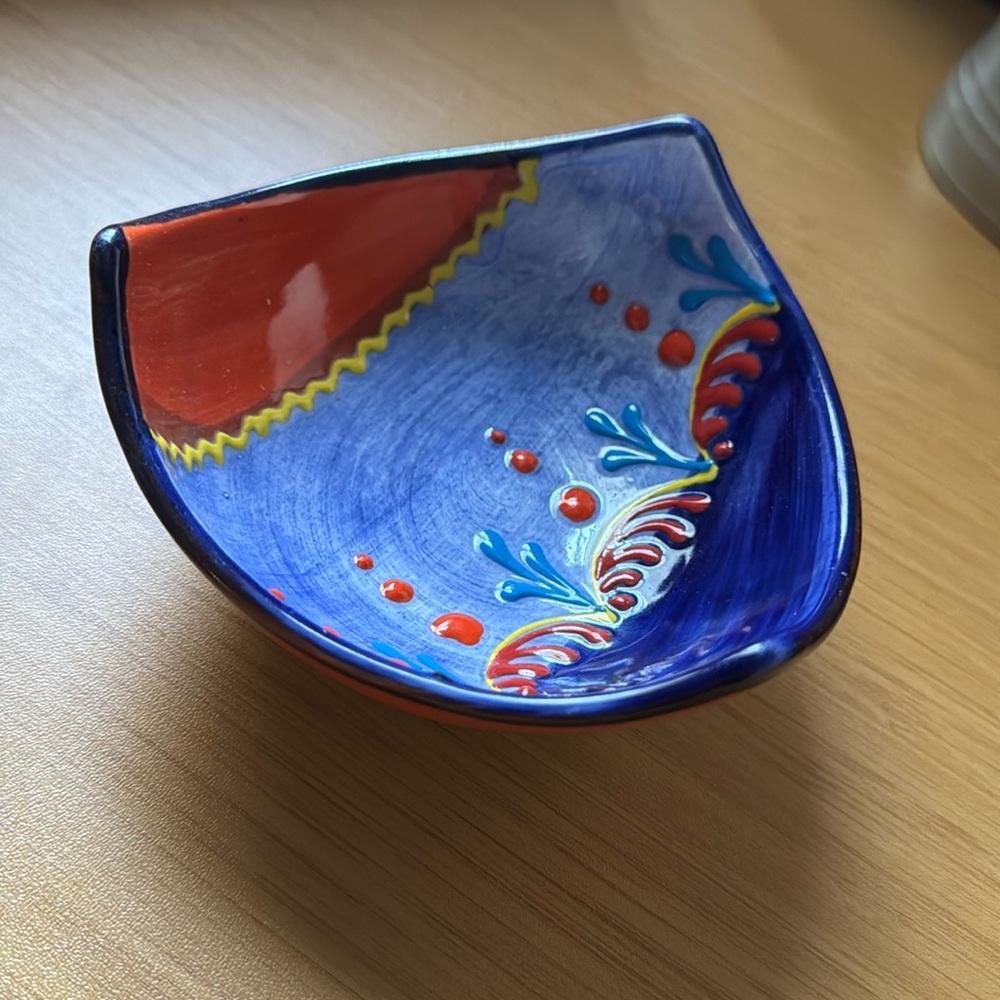 Vtg Spain Del Rio Salado Bowl Trinket Curved Dish Hand Painted Ceramic Pottery